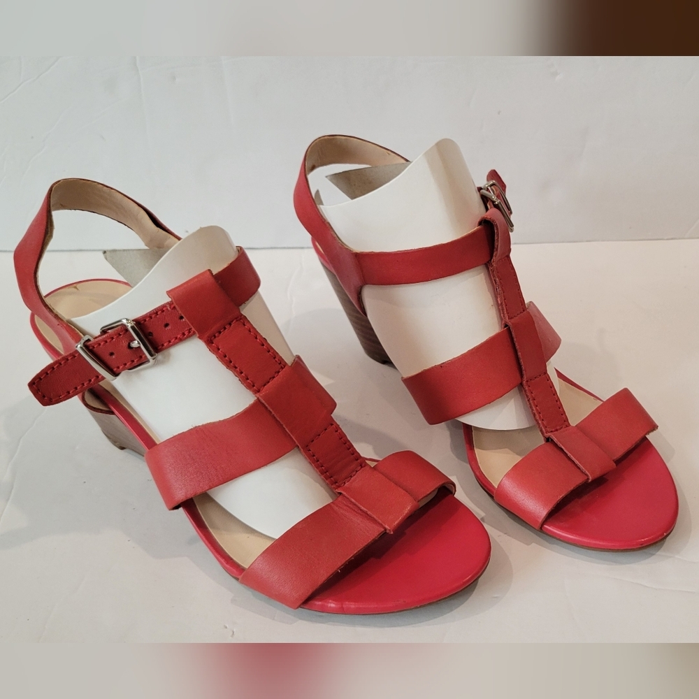 Franco Sarto Wyona Tstrap Wedge Sandals 8